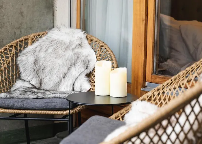 Wunderstay Alpine 403 Centric Balcony/view